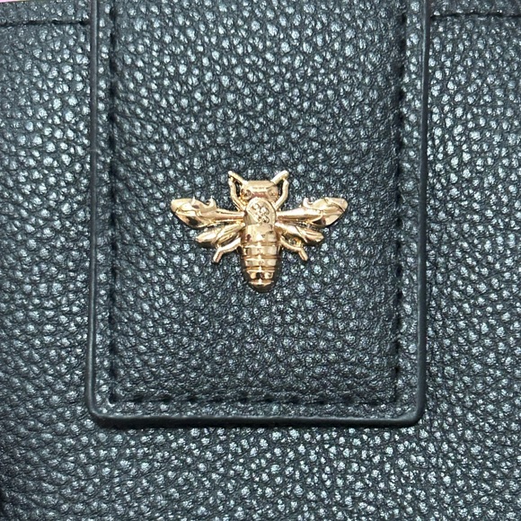 FREE IN BUNDLE! NWT Vegan Leather Bee Vertical Clutch - Picture 1 of 6